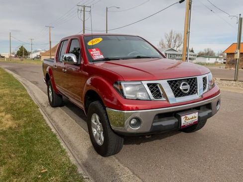 Used 2010 Nissan Frontier SE w/ Moonroof Pkg AWD/4WD image 3