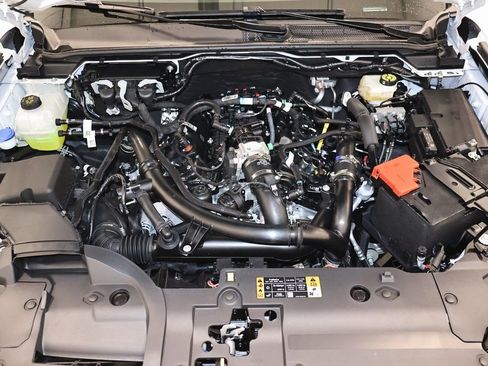 New 2025 Ford Ranger Lariat w/ Black Appearance Package image 36