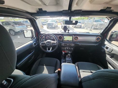 Used 2021 Jeep Gladiator Mojave AWD/4WD image 10