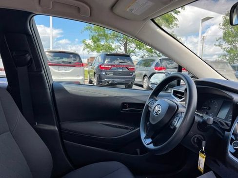 Used 2023 Toyota Corolla LE FWD image 30