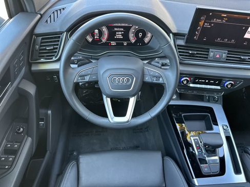 Used 2025 Audi Q5 2.0T Premium w/ Convenience Plus Package AWD/4WD image 14