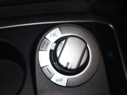 Used 2017 Toyota 4Runner Limited AWD/4WD image 29