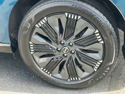 Certified 2025 Nissan Murano Platinum w/ Cargo Package AWD/4WD image 26