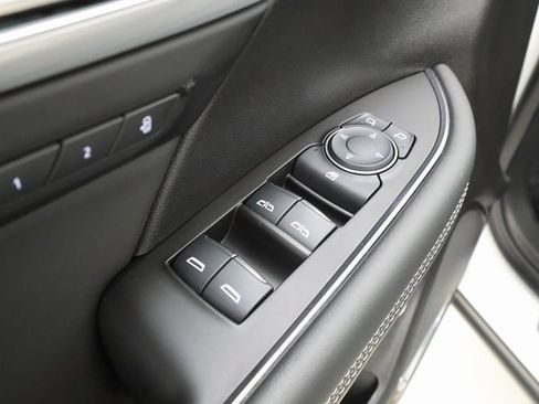 Used 2024 Buick Envision Avenir image 9