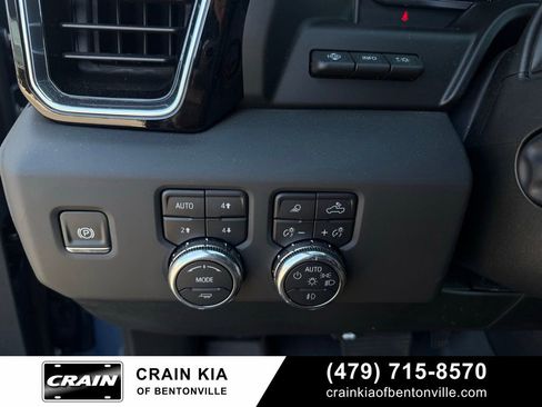 Used 2025 GMC Sierra 1500 Denali Ultimate AWD/4WD image 12