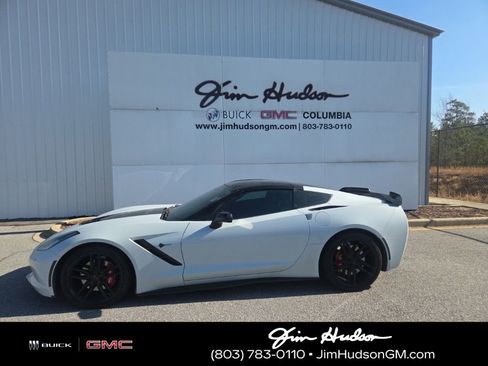Used 2019 Chevrolet Corvette Stingray Coupe w/ Carbon Flash Badge Package image 1