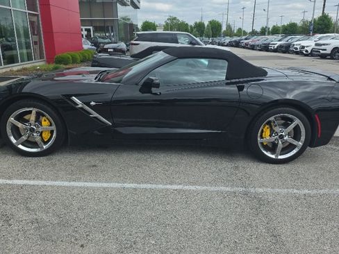 Used 2014 Chevrolet Corvette Stingray Convertible w/ 2LT Preferred Equipment Group RWD image 3