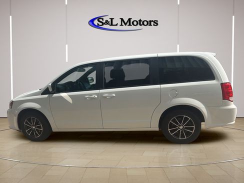 Used 2019 Dodge Grand Caravan GT FWD image 4