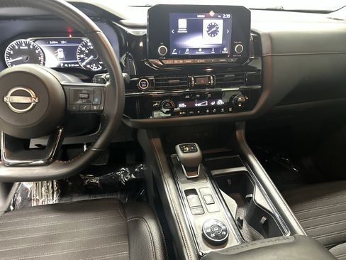 Used 2024 Nissan Pathfinder Rock Creek AWD/4WD image 30