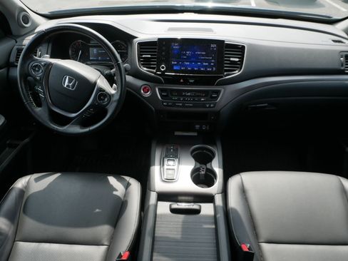 Used 2023 Honda Ridgeline RTL-E image 10