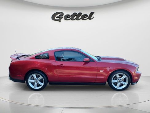 Used 2010 Ford Mustang GT Premium RWD image 4