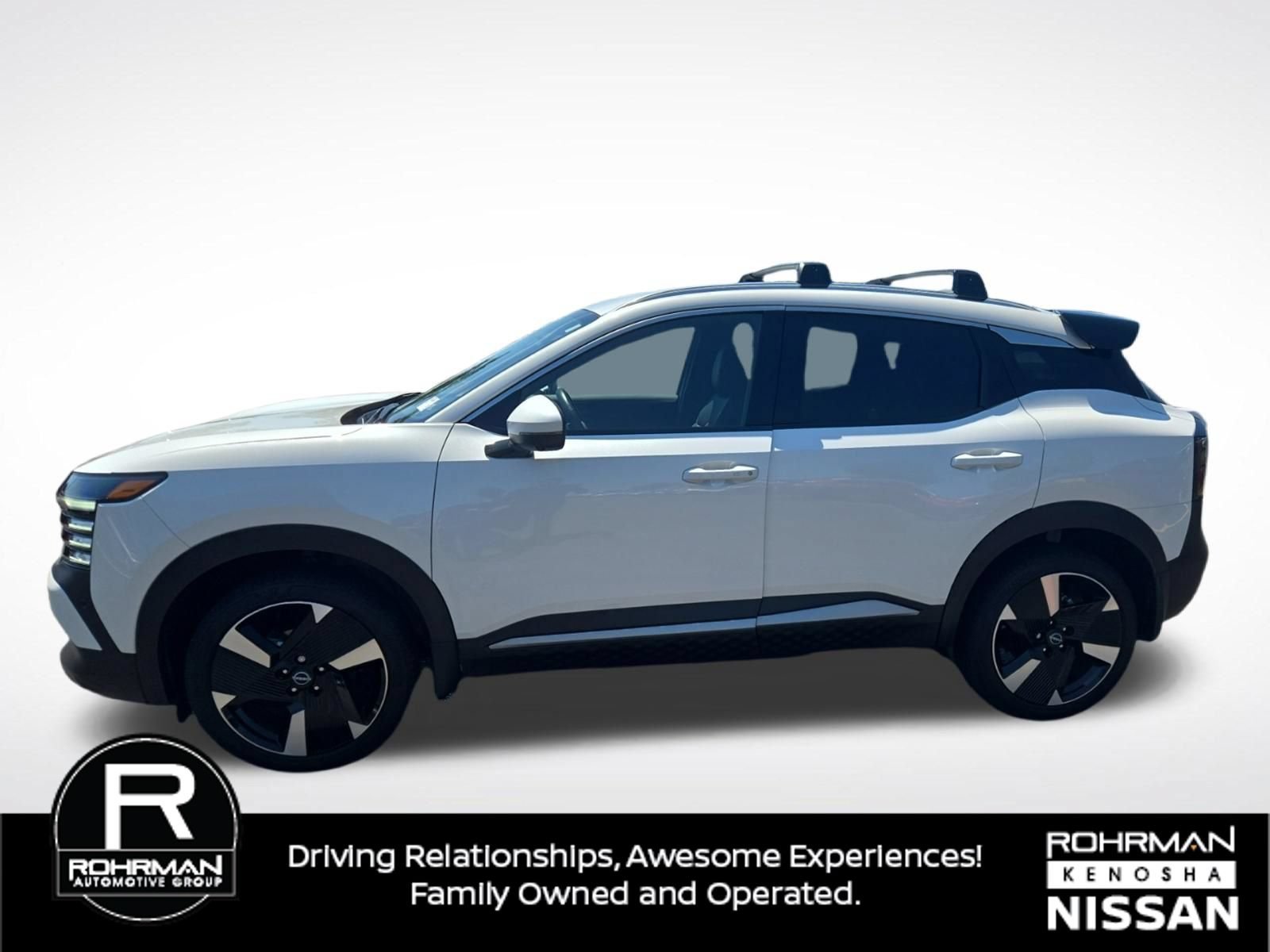 Certified 2025 Nissan Kicks SR FWD image 2
