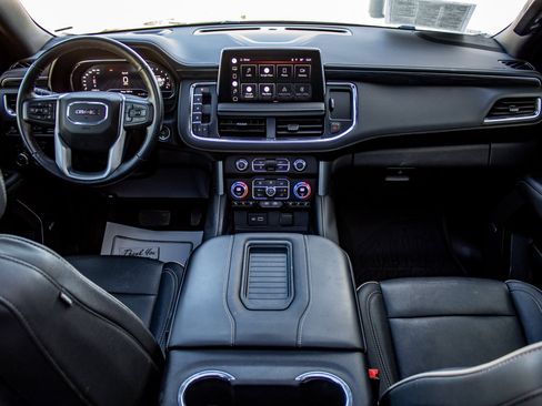 Used 2022 GMC Yukon XL SLT w/ SLT Premium Package image 25