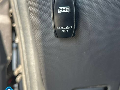 Used 2011 Ford F250 XLT w/ FX4 4X4 Off-Road Pkg image 25