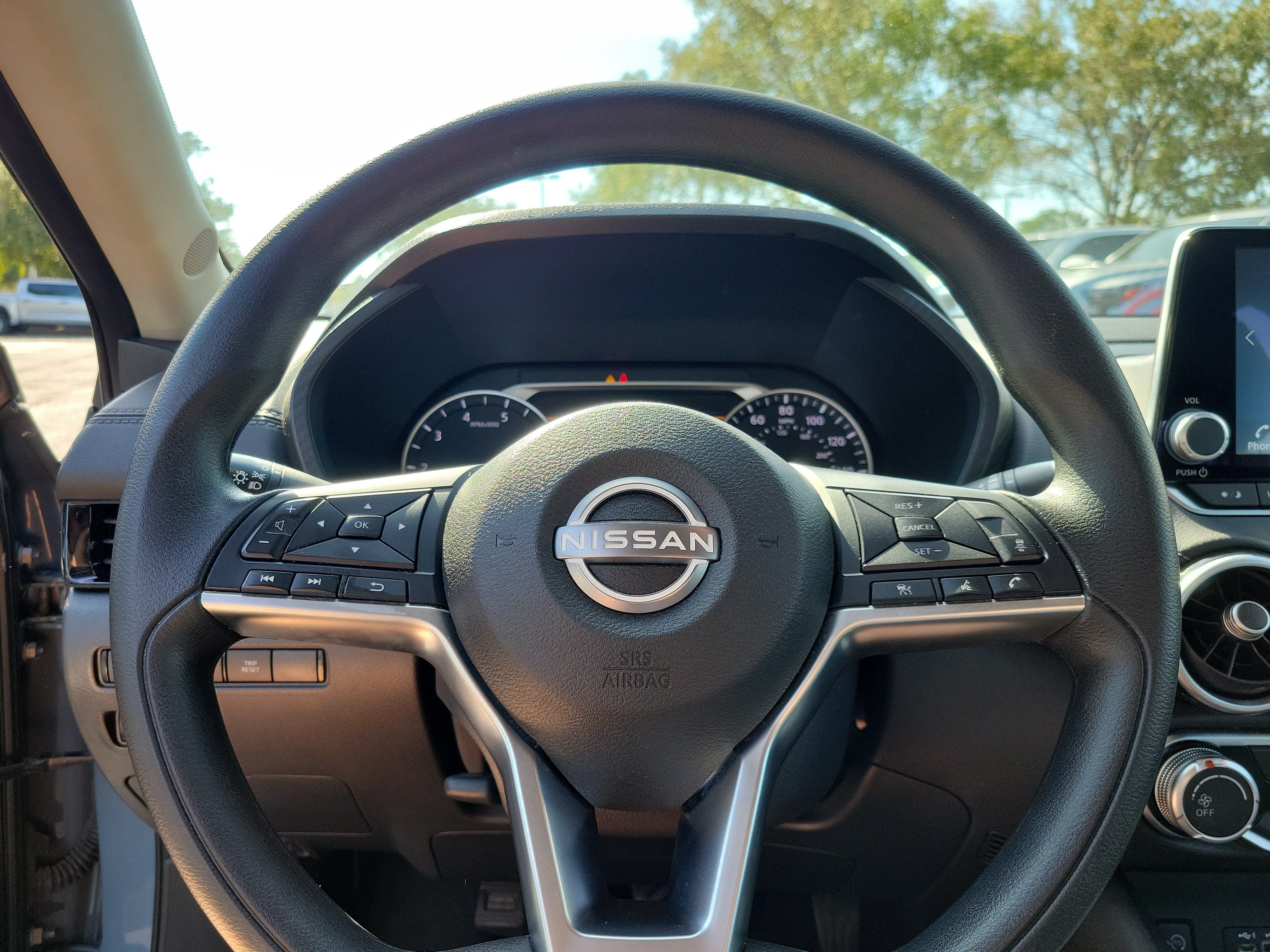 Used 2025 Nissan Sentra SV FWD image 16