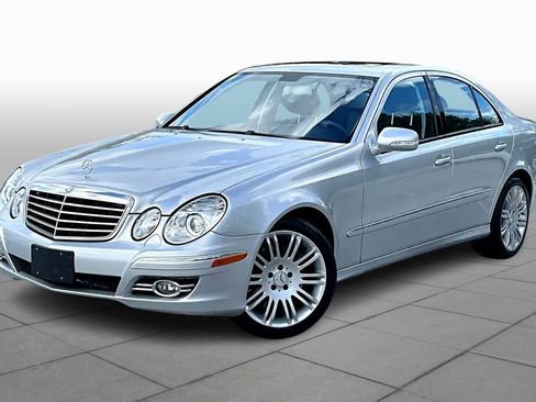 Used 2007 Mercedes-Benz E 350 4MATIC Sedan image 1