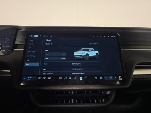 Used 2025 Rivian R1T Adventure AWD/4WD image 27