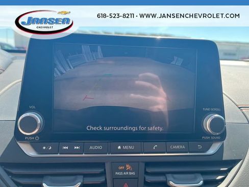 Used 2022 Nissan Altima 2.5 SR FWD image 14