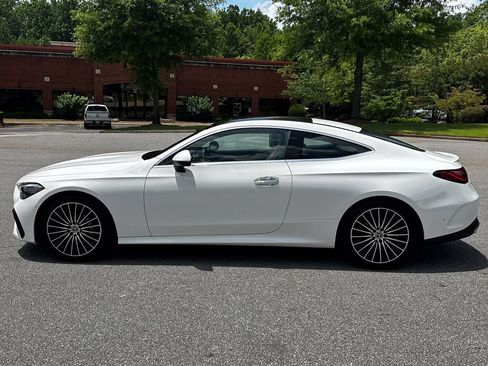 Used 2025 Mercedes-Benz CLE 300 4MATIC Coupe w/ AMG Line image 5