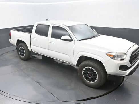 Used 2021 Toyota Tacoma SR AWD/4WD image 13