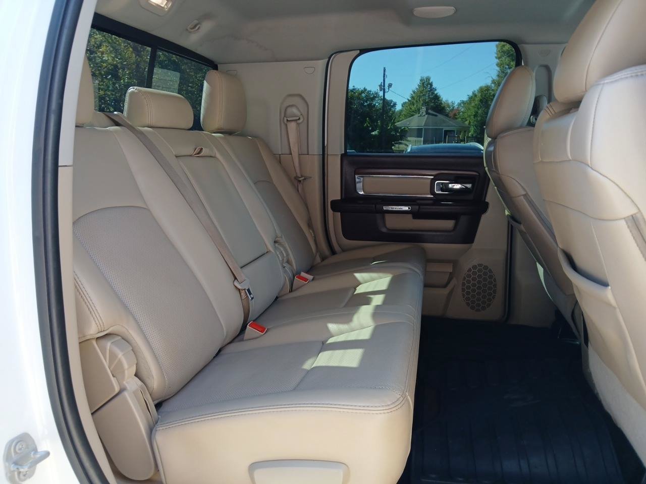 Used 2017 RAM 2500 Laramie AWD/4WD image 13