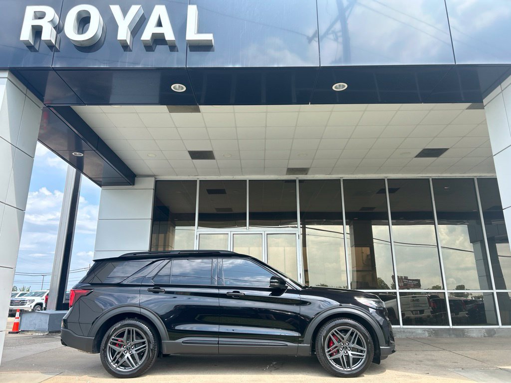 Used 2026 Ford Explorer ST AWD/4WD image 1