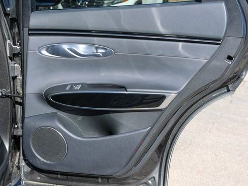 Used 2025 Genesis GV70 2.5T image 17