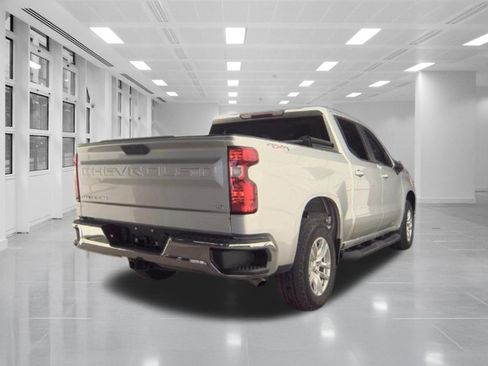 Used 2021 Chevrolet Silverado 1500 LT AWD/4WD image 4