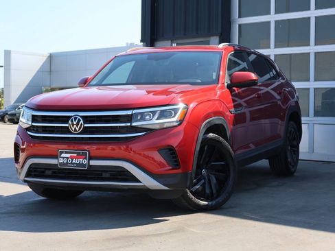 Used 2022 Volkswagen Atlas Cross Sport SE image 3