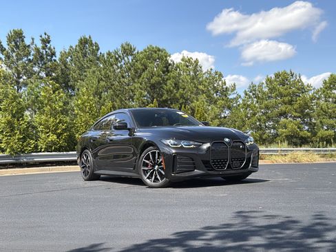 Used 2023 BMW i4 eDrive40 w/ M Sport Package RWD image 2