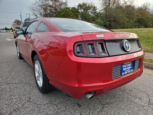 Used 2013 Ford Mustang Coupe image 3