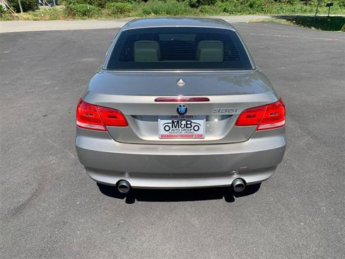 Used 2009 BMW 335i Convertible image 18