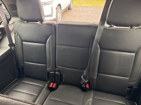 Used 2024 GMC Yukon SLT AWD/4WD image 25
