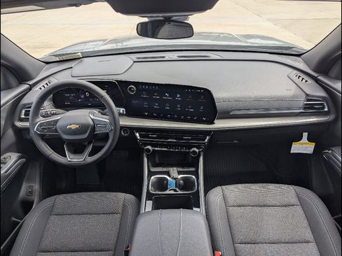 New 2026 Chevrolet Traverse LT w/ LPO, Floor Liner Package FWD image 17