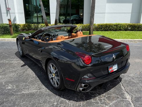Used 2012 Ferrari California image 10