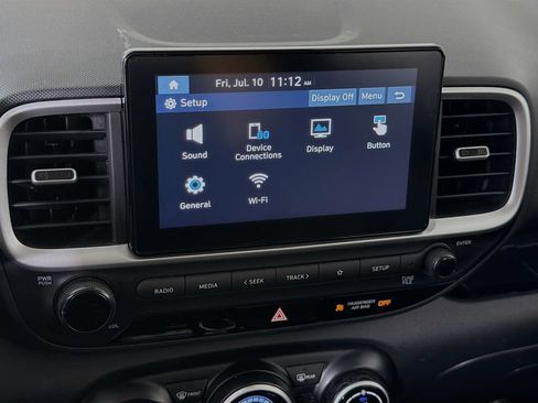 Used 2023 Hyundai Venue SEL FWD image 35