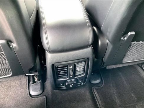 Used 2022 Dodge Durango GT AWD/4WD image 32