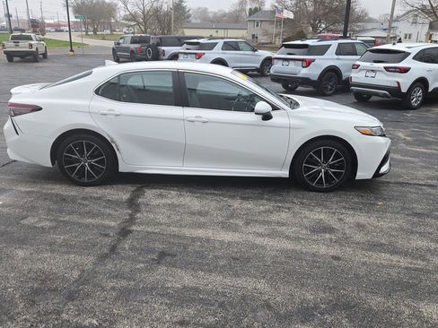 Used 2021 Toyota Camry SE image 13