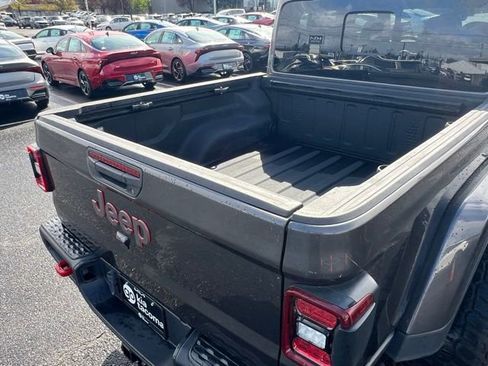 Used 2021 Jeep Gladiator Rubicon AWD/4WD image 8