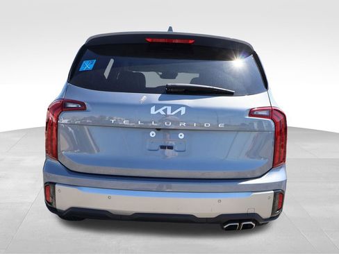 Used 2025 Kia Telluride S image 10
