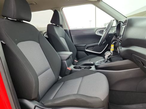 Used 2024 Kia Soul LX w/ Option Group 015 image 18