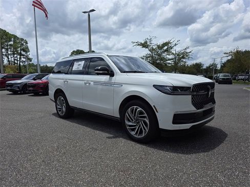 New 2025 Lincoln Navigator Reserve image 1