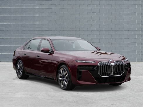 Used 2026 BMW 760i xDrive AWD/4WD image 1