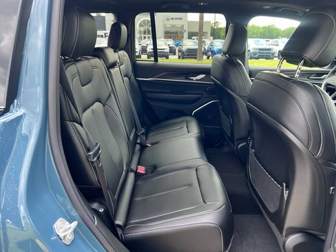 New 2026 Jeep Grand Cherokee Limited w/ Limited Altitude Package RWD image 12