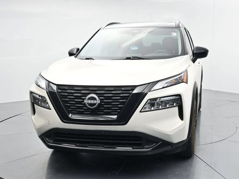 Used 2023 Nissan Rogue SV w/ SV Premium B Package AWD/4WD image 3