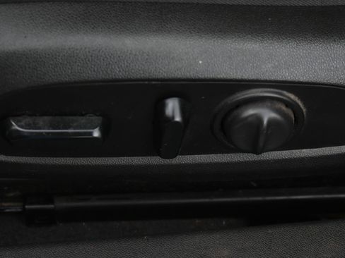 Used 2021 Chevrolet Malibu LT FWD image 13