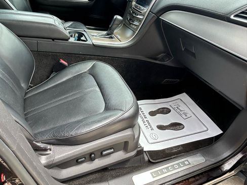 Used 2013 Lincoln MKX AWD image 12