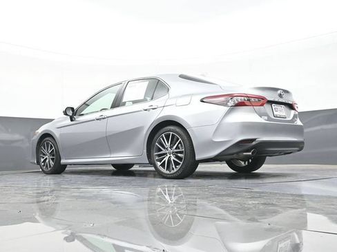 Used 2024 Toyota Camry XLE FWD image 44