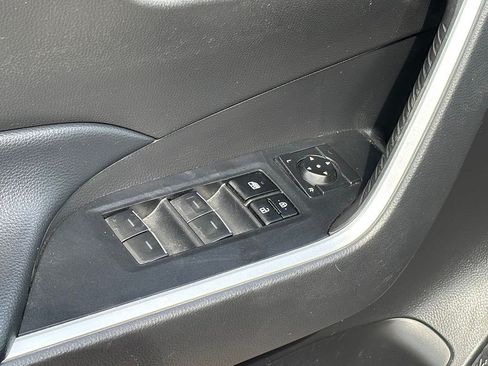 Used 2023 Toyota RAV4 XLE FWD image 27