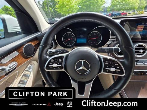 Used 2022 Mercedes-Benz GLC 300 4MATIC image 20